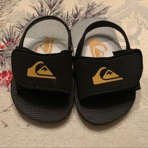 Quiksilver baby slides